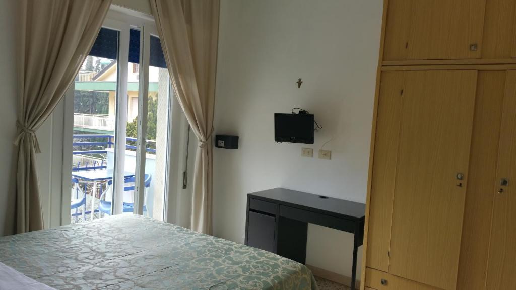 Hotel Canasta Ричоне Екстериор снимка